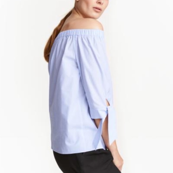 H&M off the shoulder top light blue - Picture 2 of 3